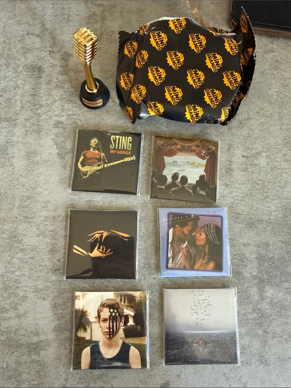 Mini brands Gold Microphone with Six Sealed CD Cover Sleeves